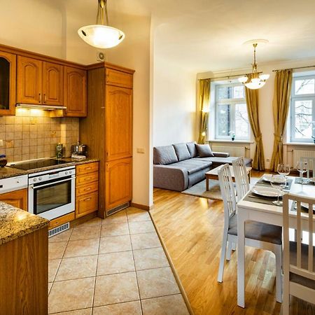 Dzirnavu Street Apartment In City Center Riga Luaran gambar